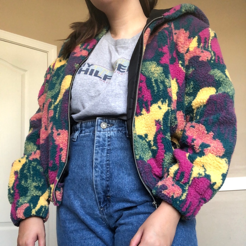 NWT MULTICOLORED FLEECE